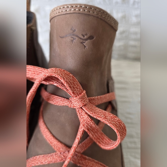 Chaco Brown Ankle Boots with Orange Laces - Picture 3 of 10